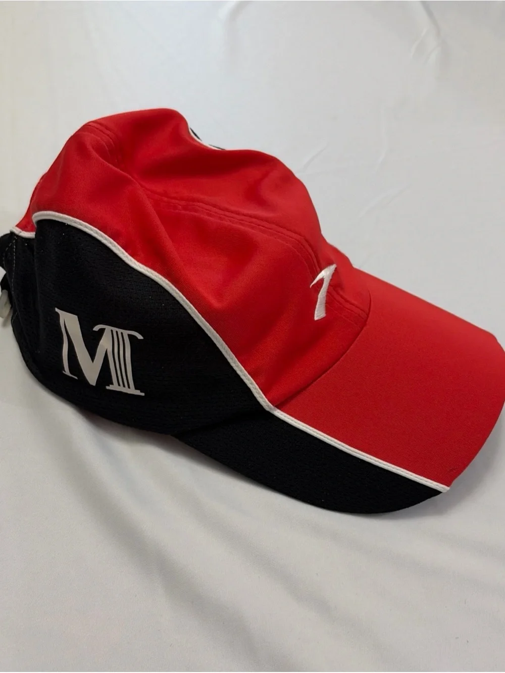 Brooks Men’s Red and Black Running Cap